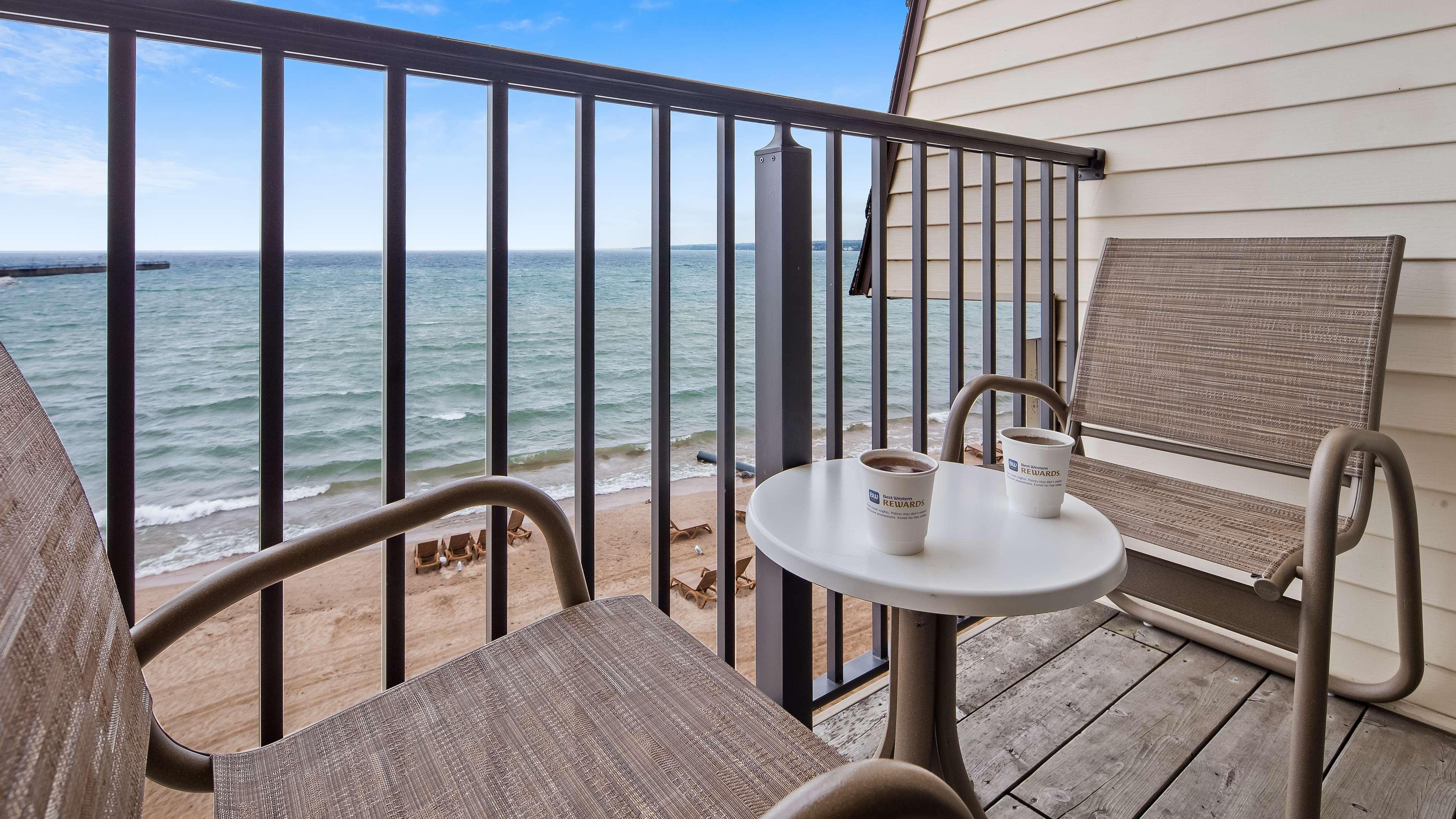 Best Western Plus Dockside Waterfront Inn Mackinaw City Exterior foto