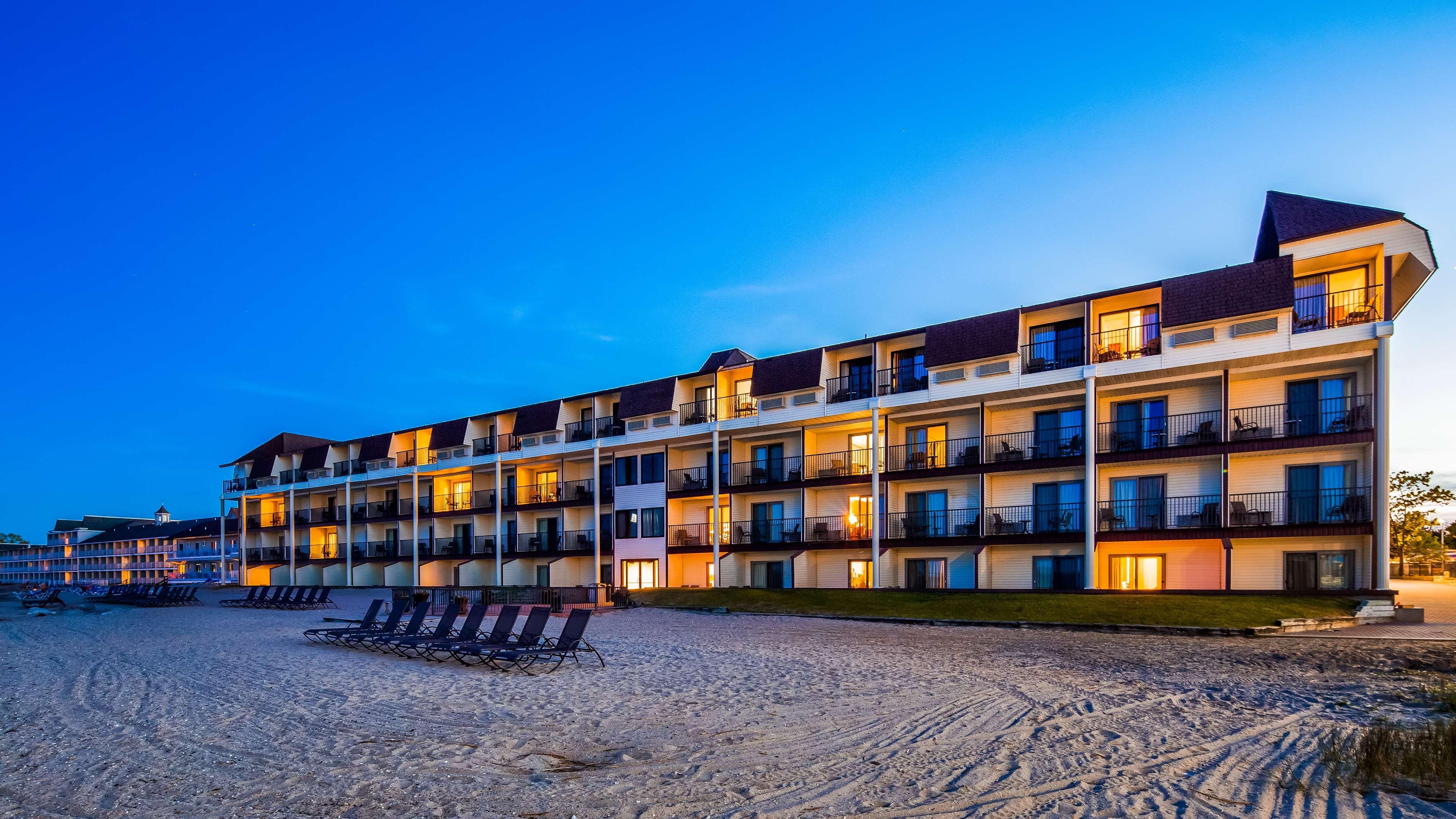 Best Western Plus Dockside Waterfront Inn Mackinaw City Exterior foto