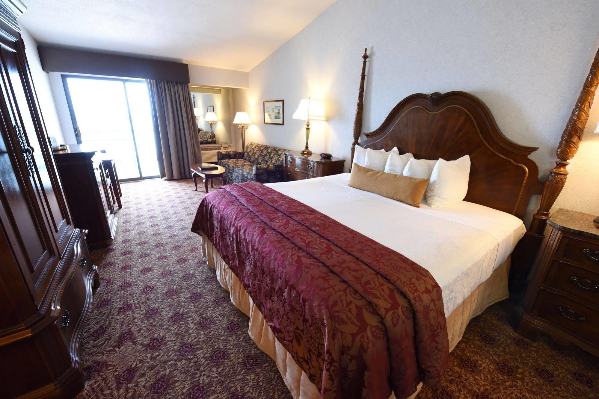 Best Western Plus Dockside Waterfront Inn Mackinaw City Exterior foto