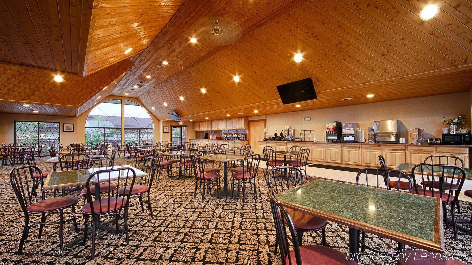 Best Western Plus Dockside Waterfront Inn Mackinaw City Exterior foto